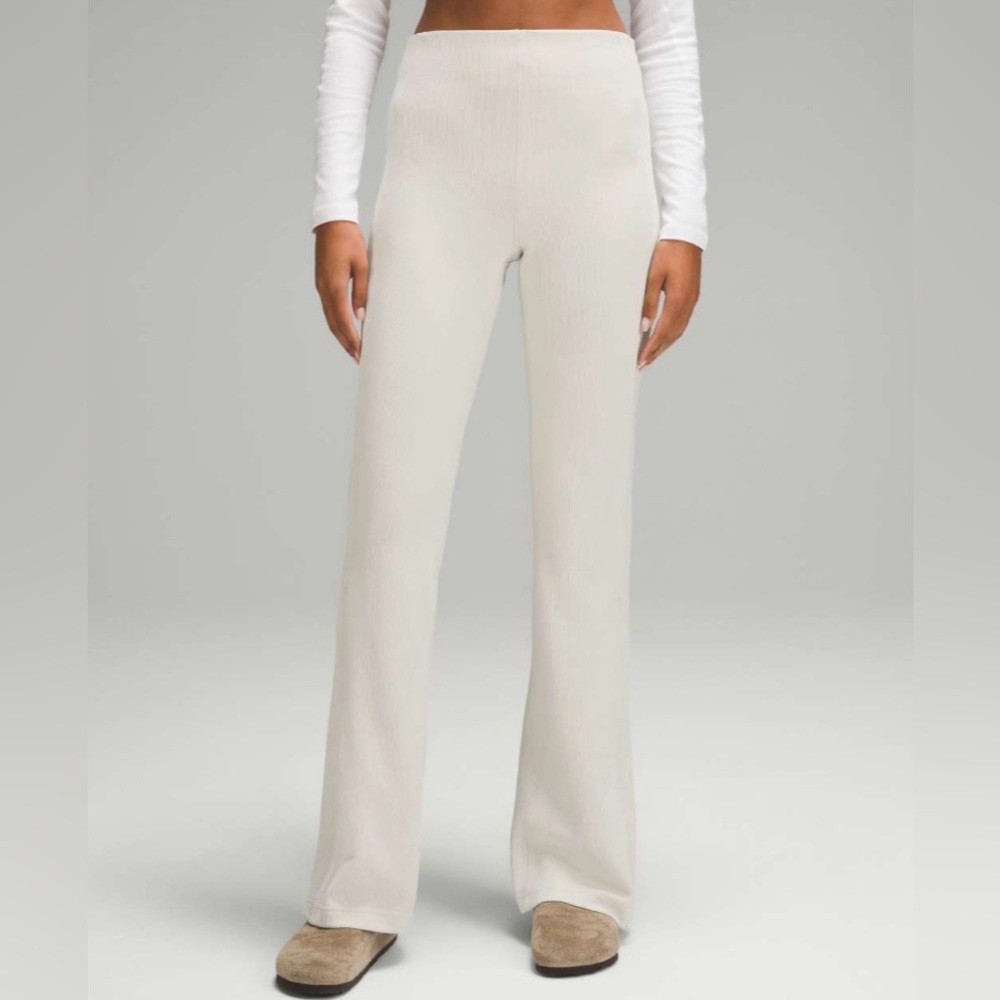 NWOT ⭐️ Lululemon Brushed Softstreme Ribbed Zip Flared Pant 32.5" Bone size 8